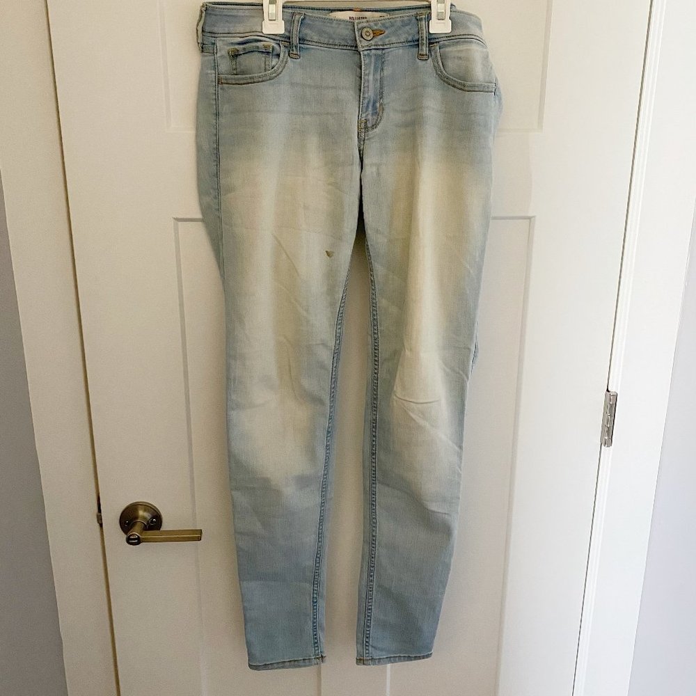 HOLLISTER Light Wash Super Skinny Jeans SZ 29